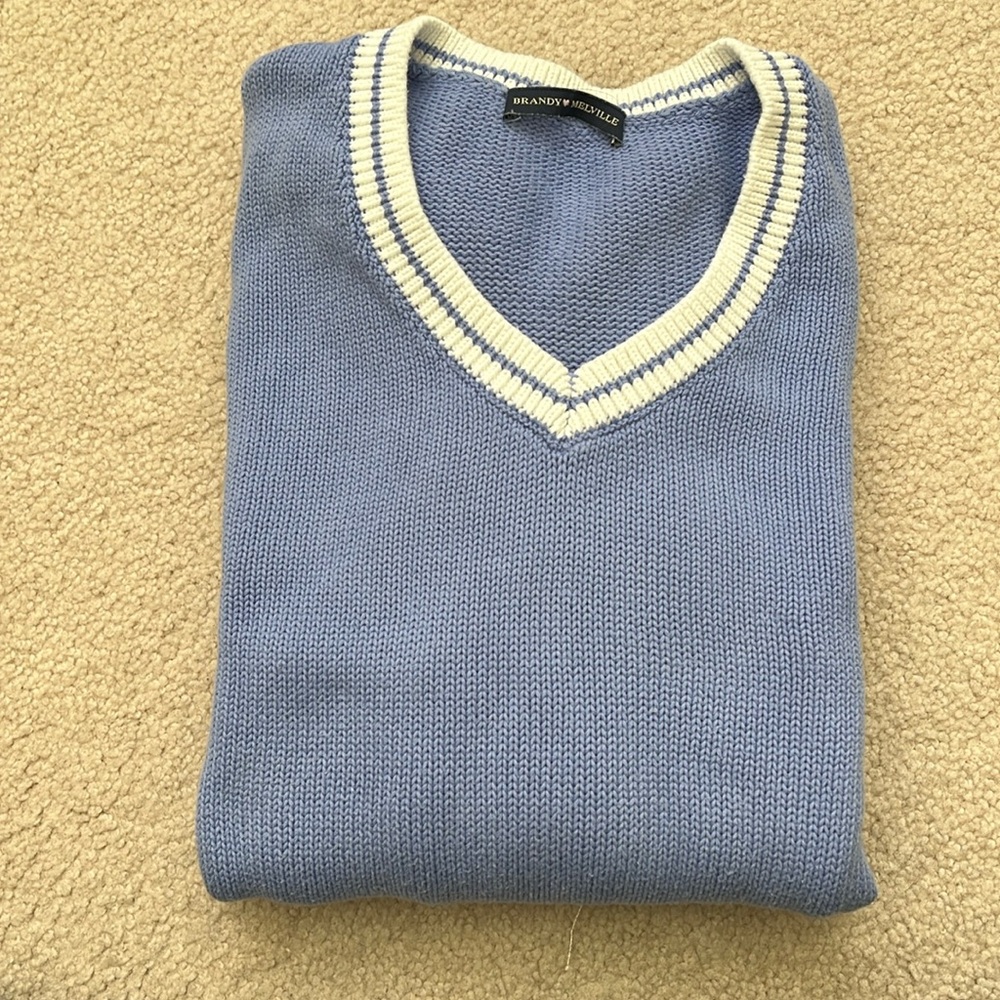 Brandy Melville- v neck cotton sweater